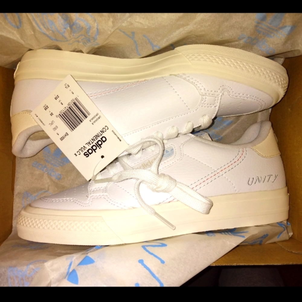 NIB Uni-Sex Adidas